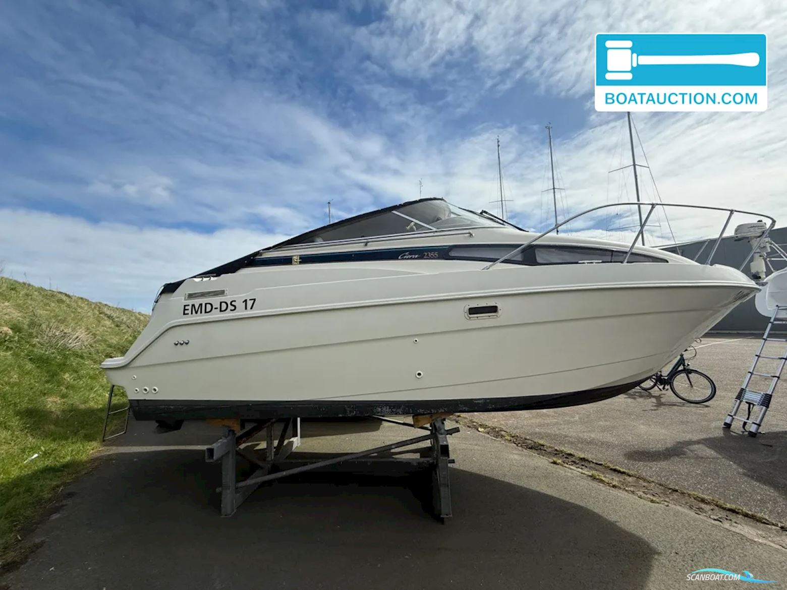 Bayliner 2355