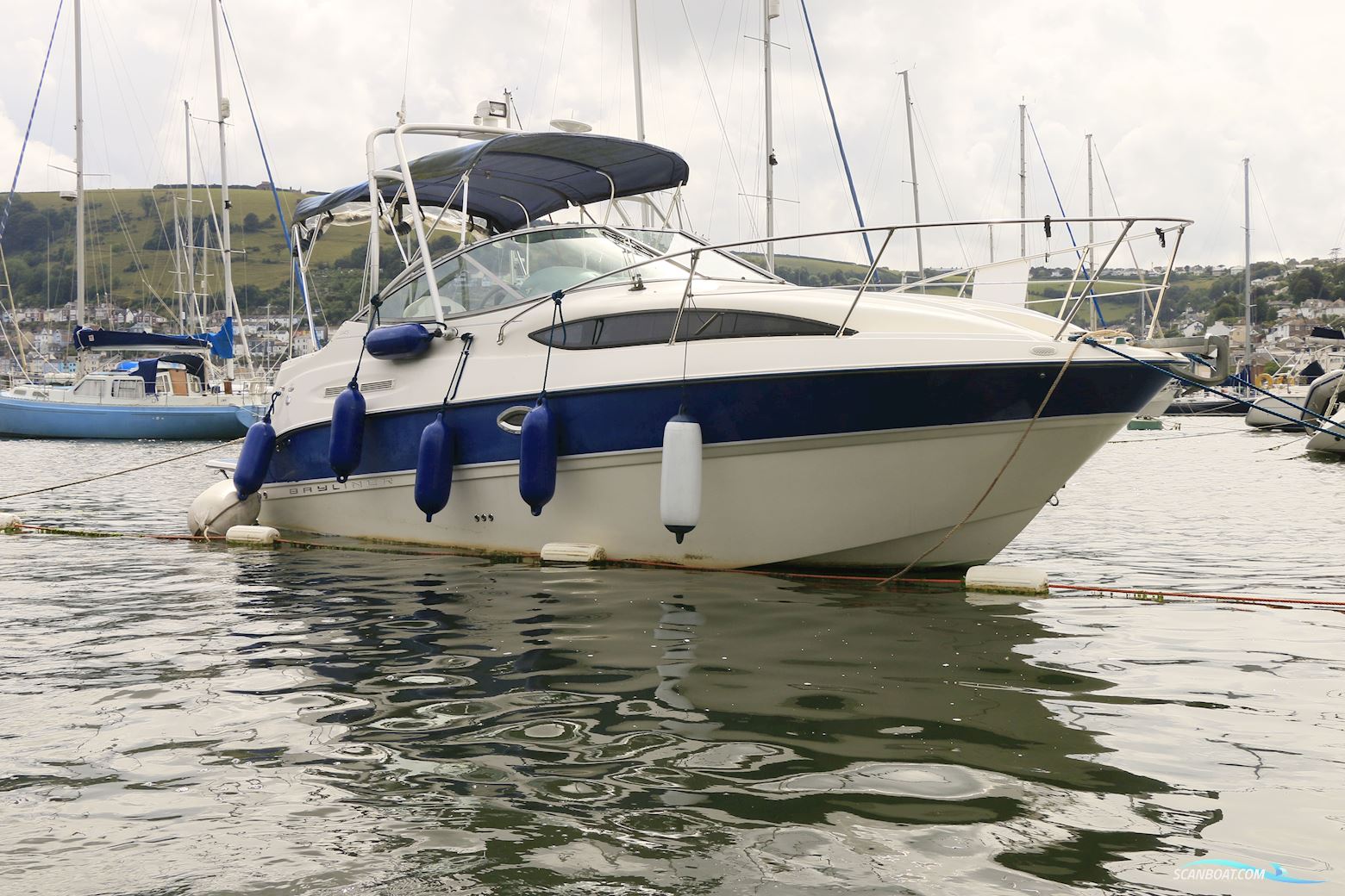 Bayliner 245 Motorboot 2006, mit Cummins Mercruiser 2.8ES (200Hp) motor, England
