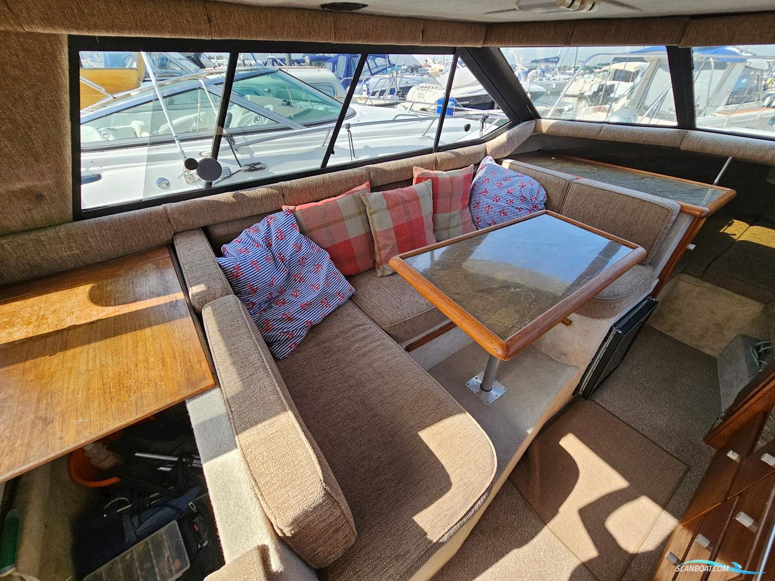 Bayliner 2556 Flybridge