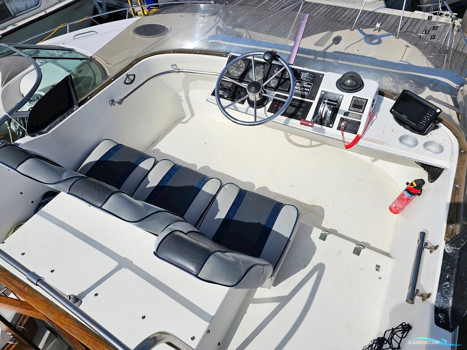 Bayliner 2556 Flybridge