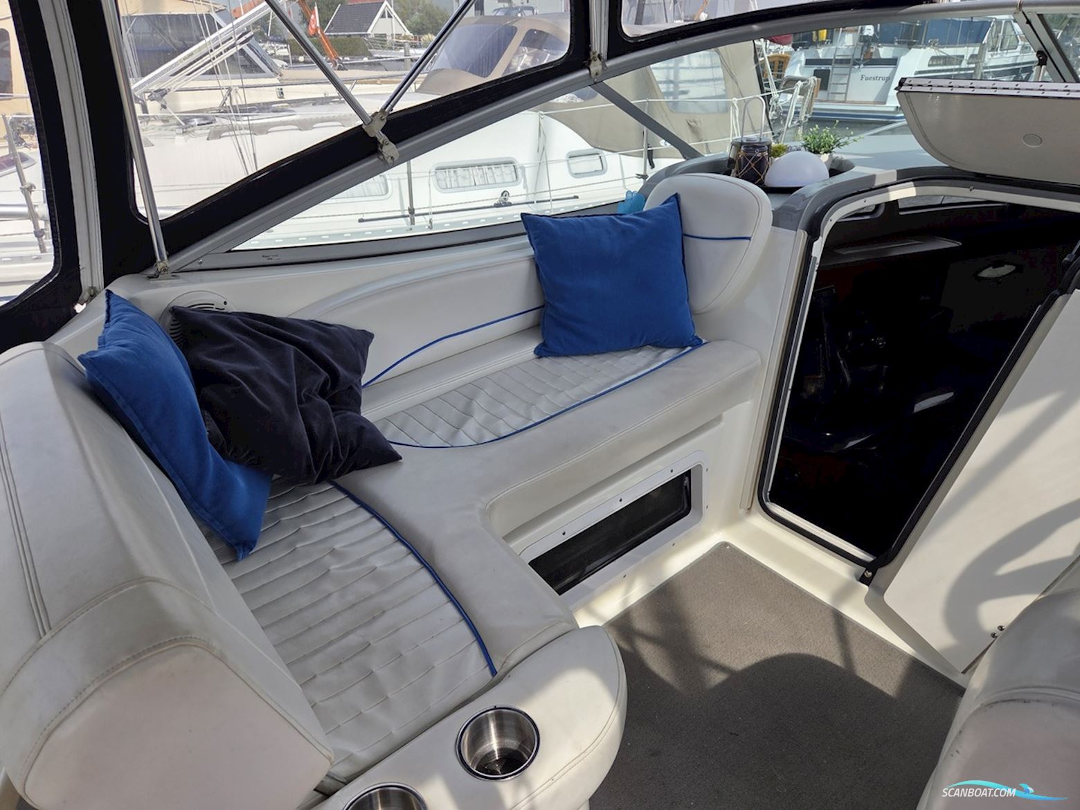 Bayliner 275
