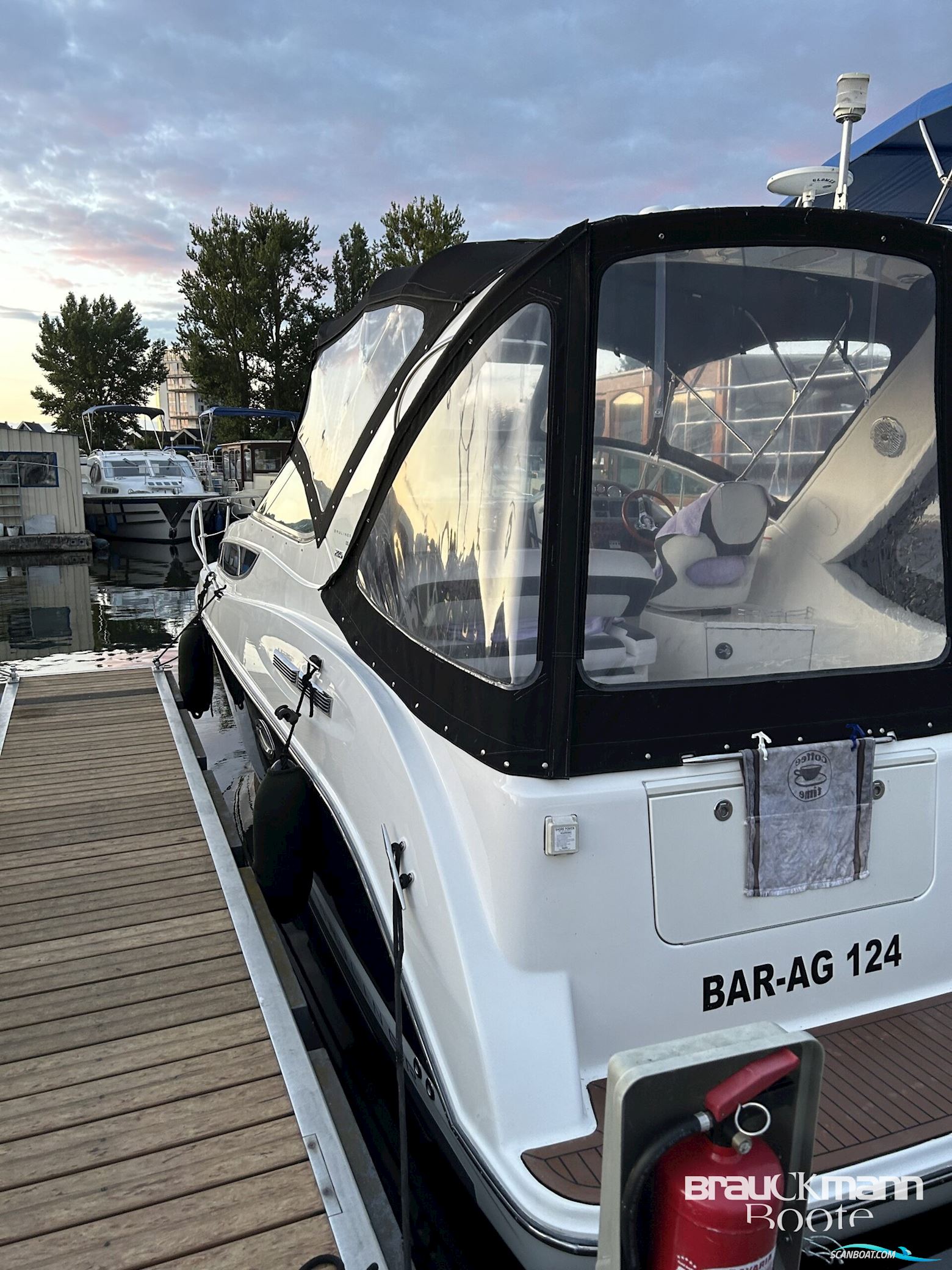 Bayliner 285