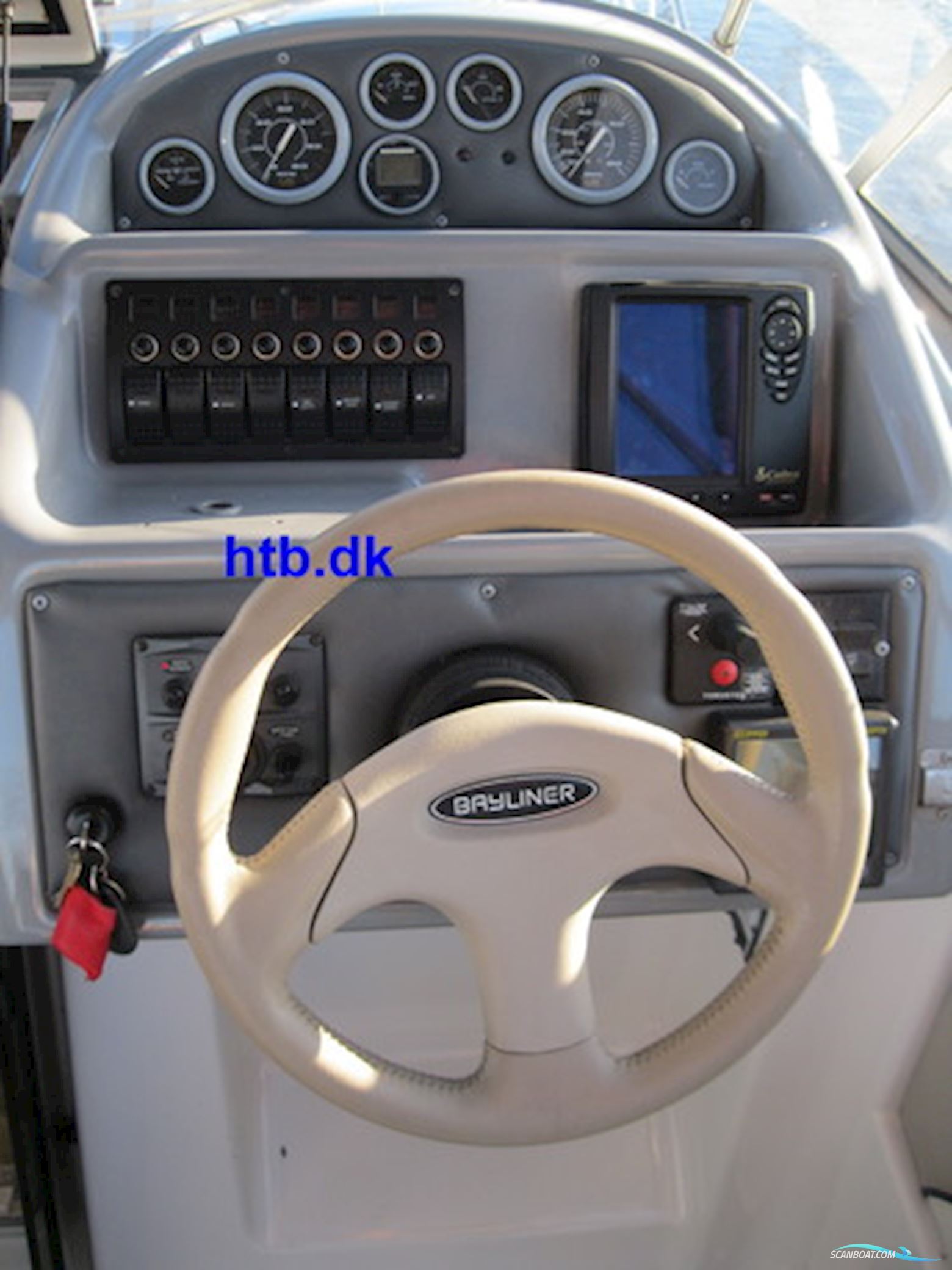 Bayliner 2855 m/Mercruiser 7,4L 330 hk 