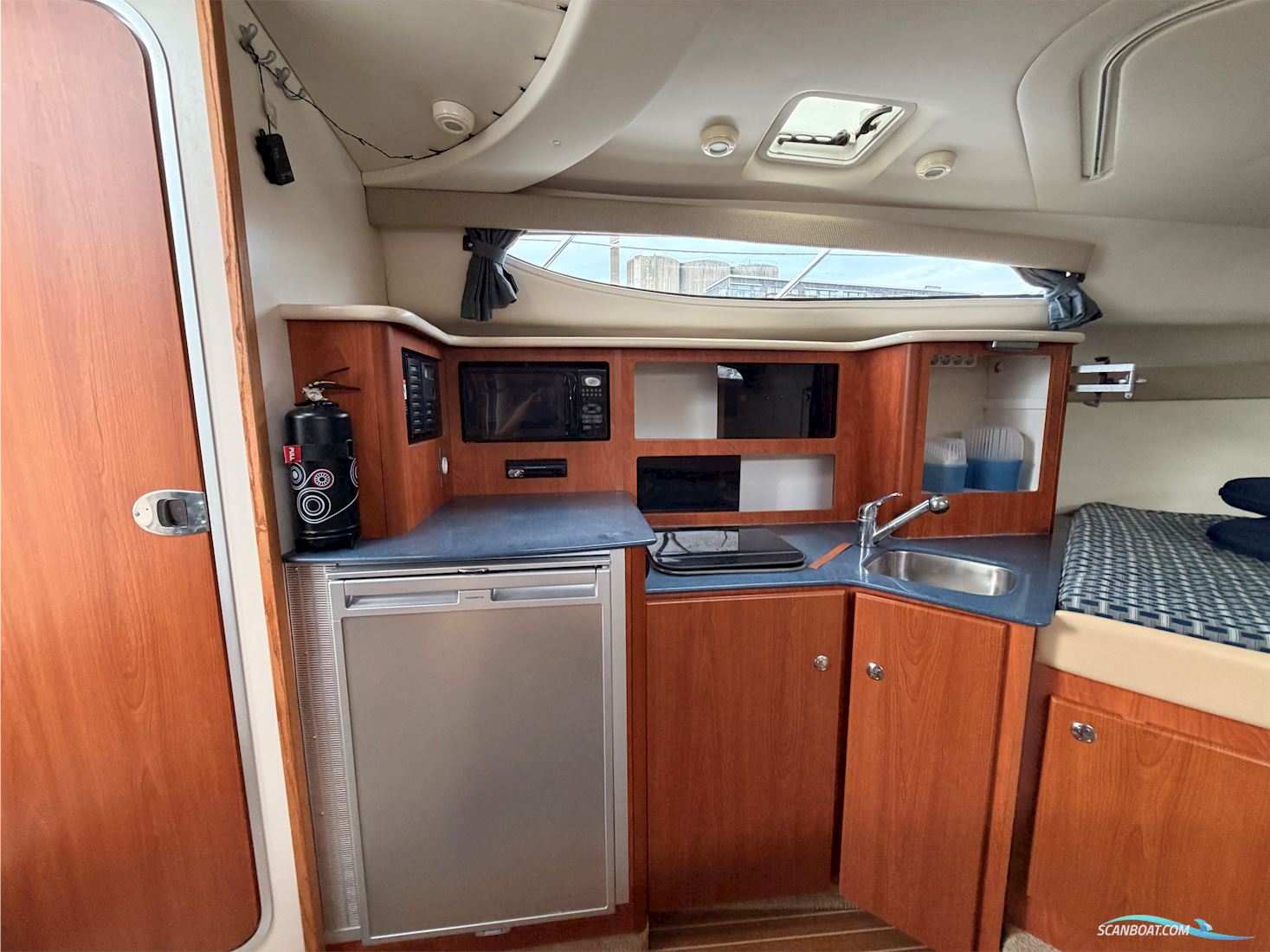 Bayliner 305