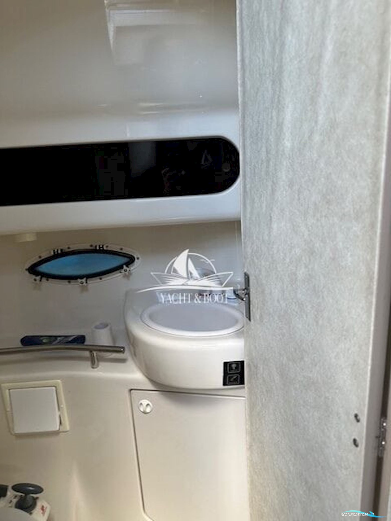 Bayliner 3055