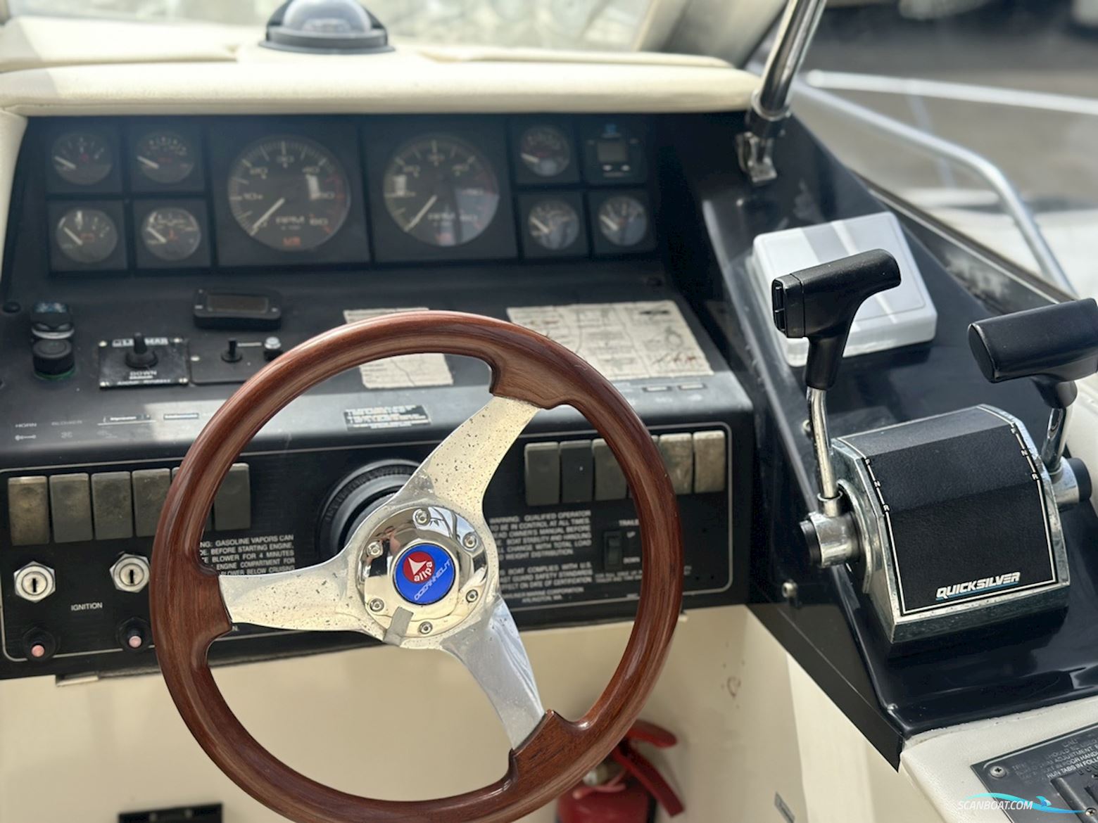 Bayliner 3055 Sunbridge