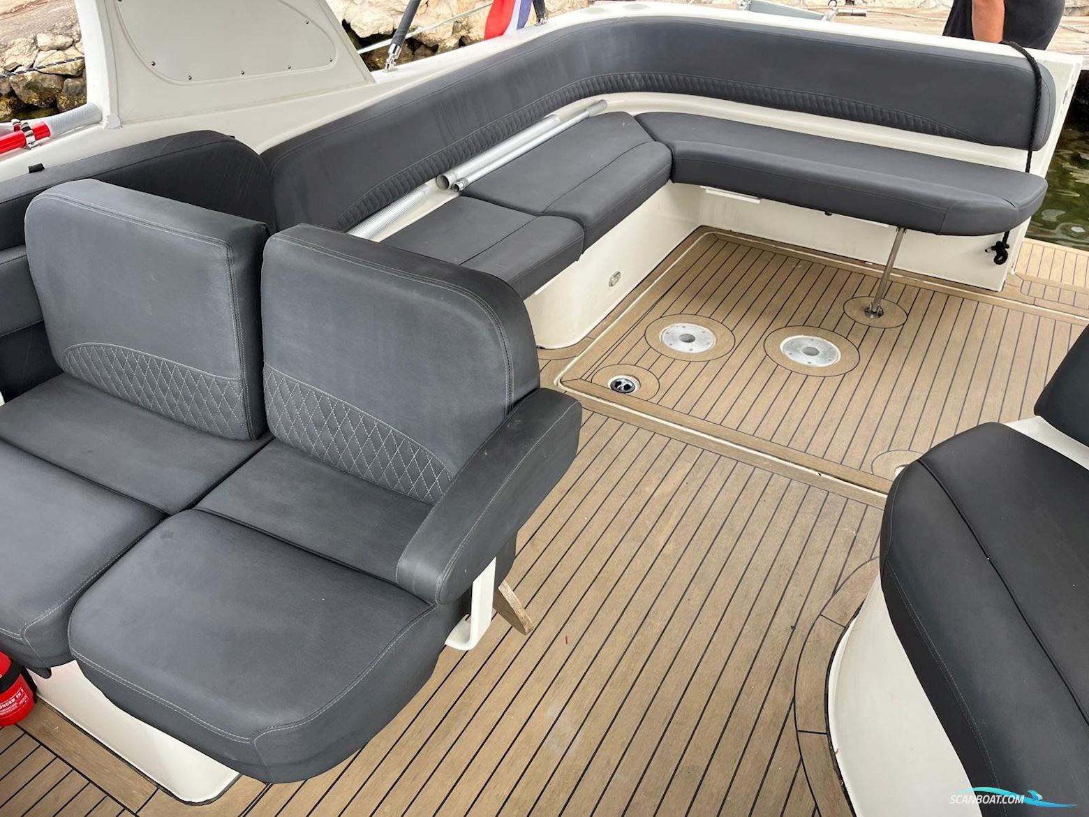 Bayliner 325