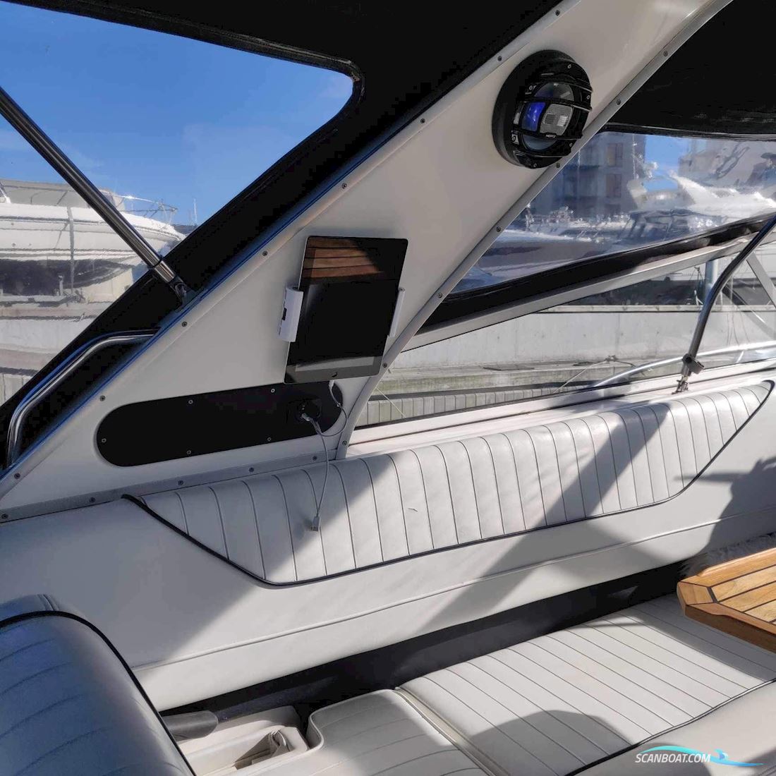 Bayliner 3255 Avanti