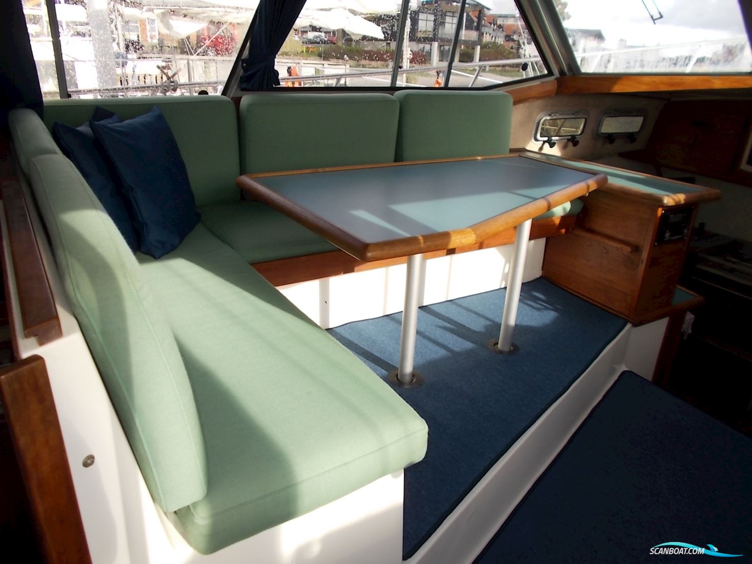 Bayliner 3288 Flybridge Flot Stand