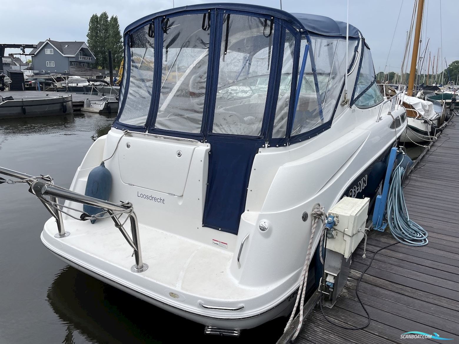 Bayliner 335 Cruiser
