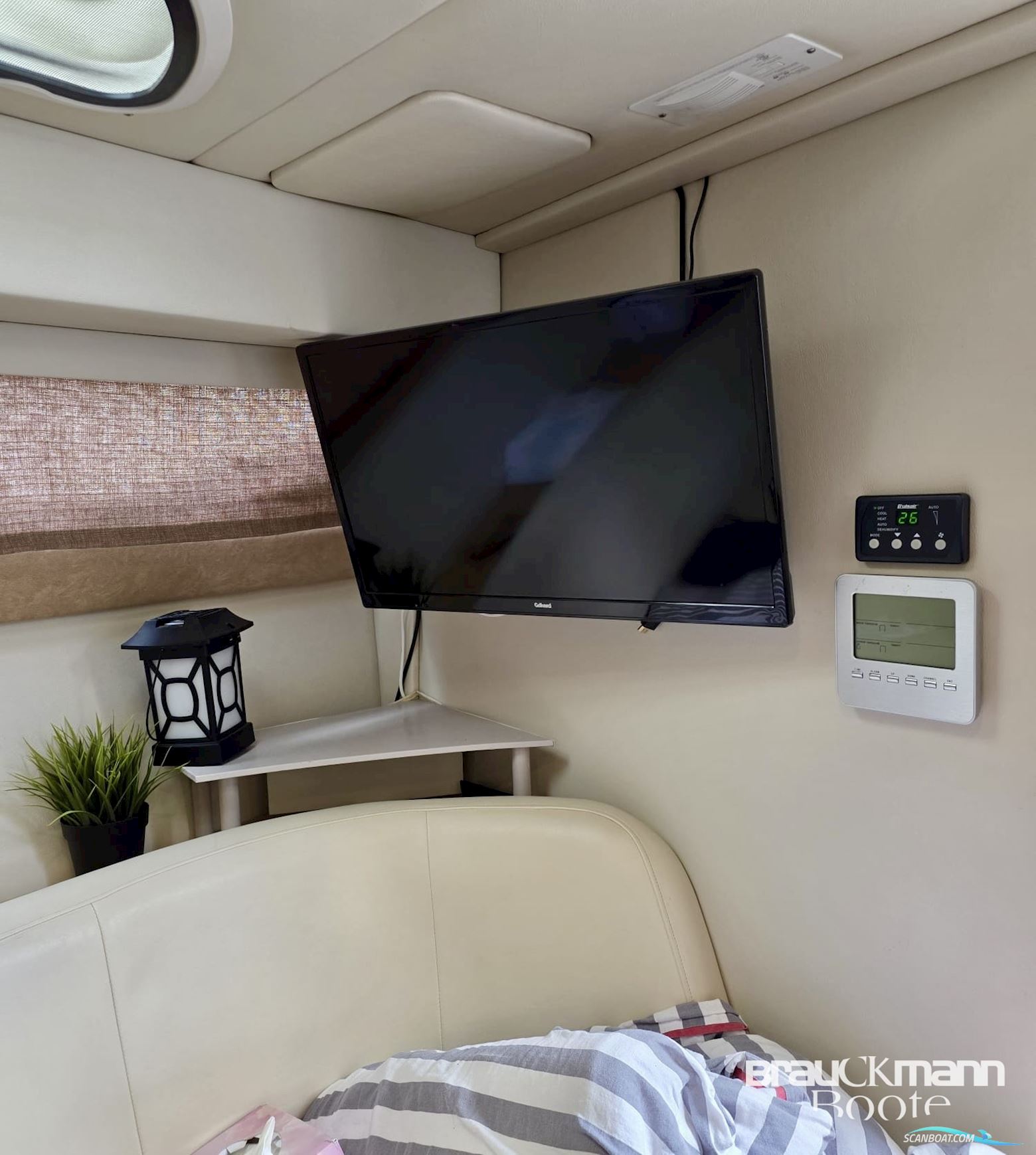 Bayliner 335