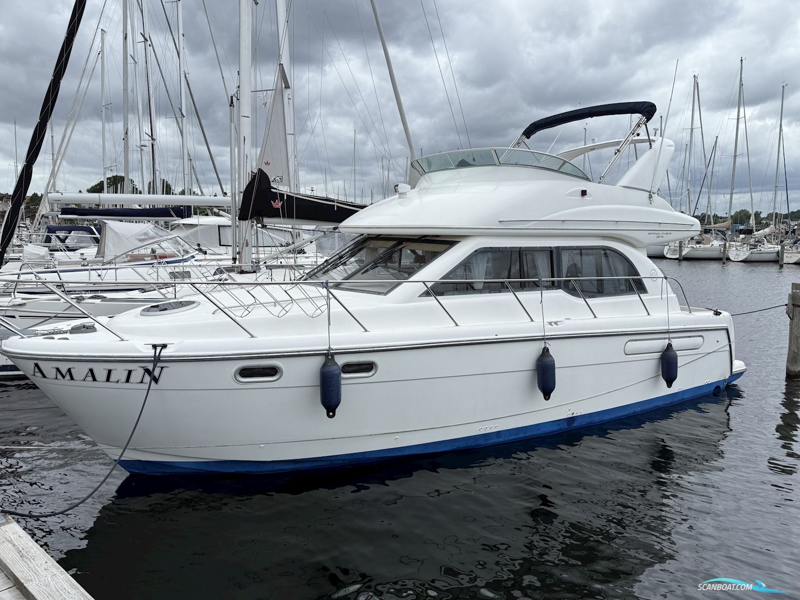 Bayliner 3488 Command Bridge Motorboot 2002, mit Cummins motor, Dänemark