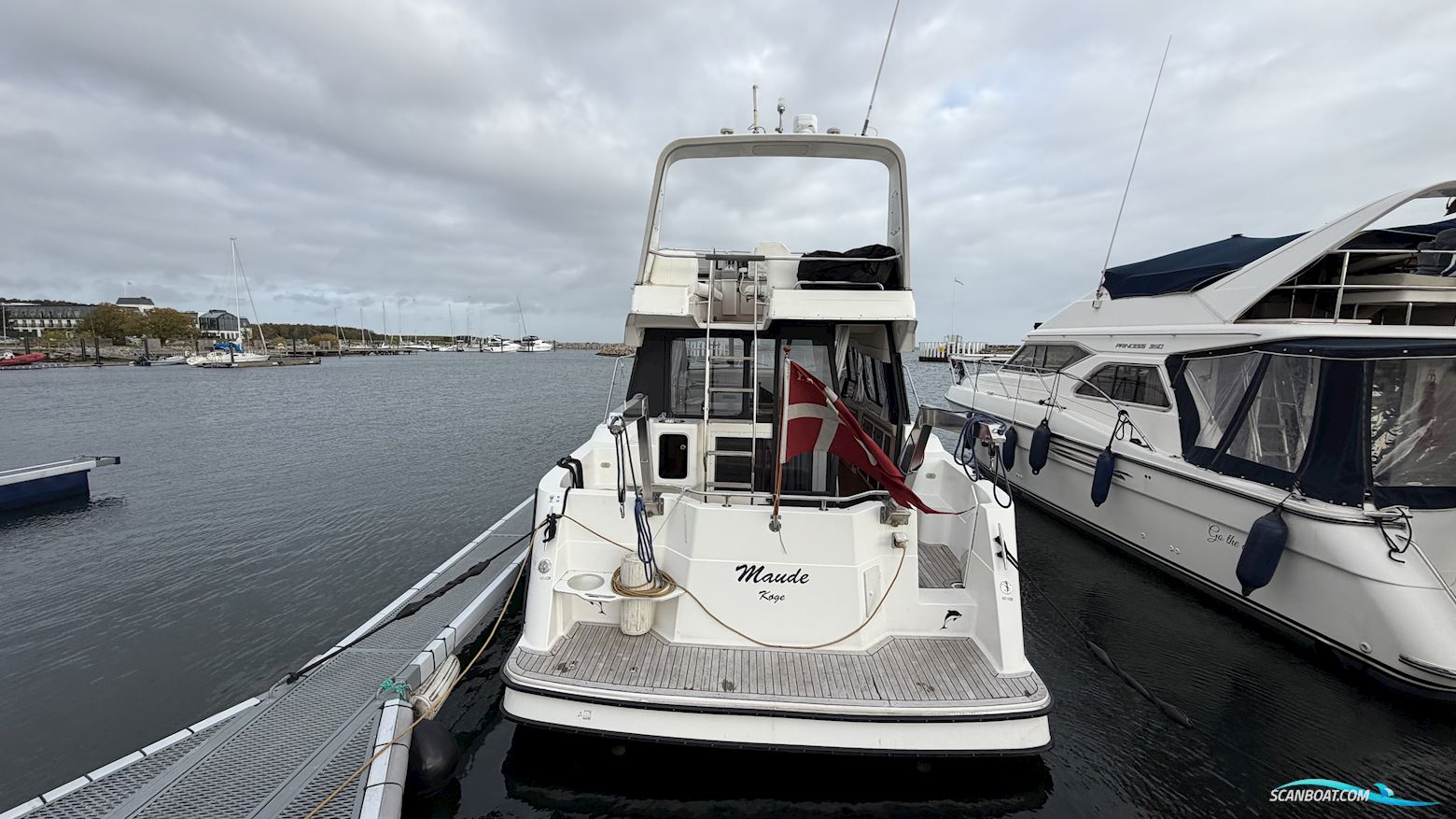 Bayliner 3688 Fly