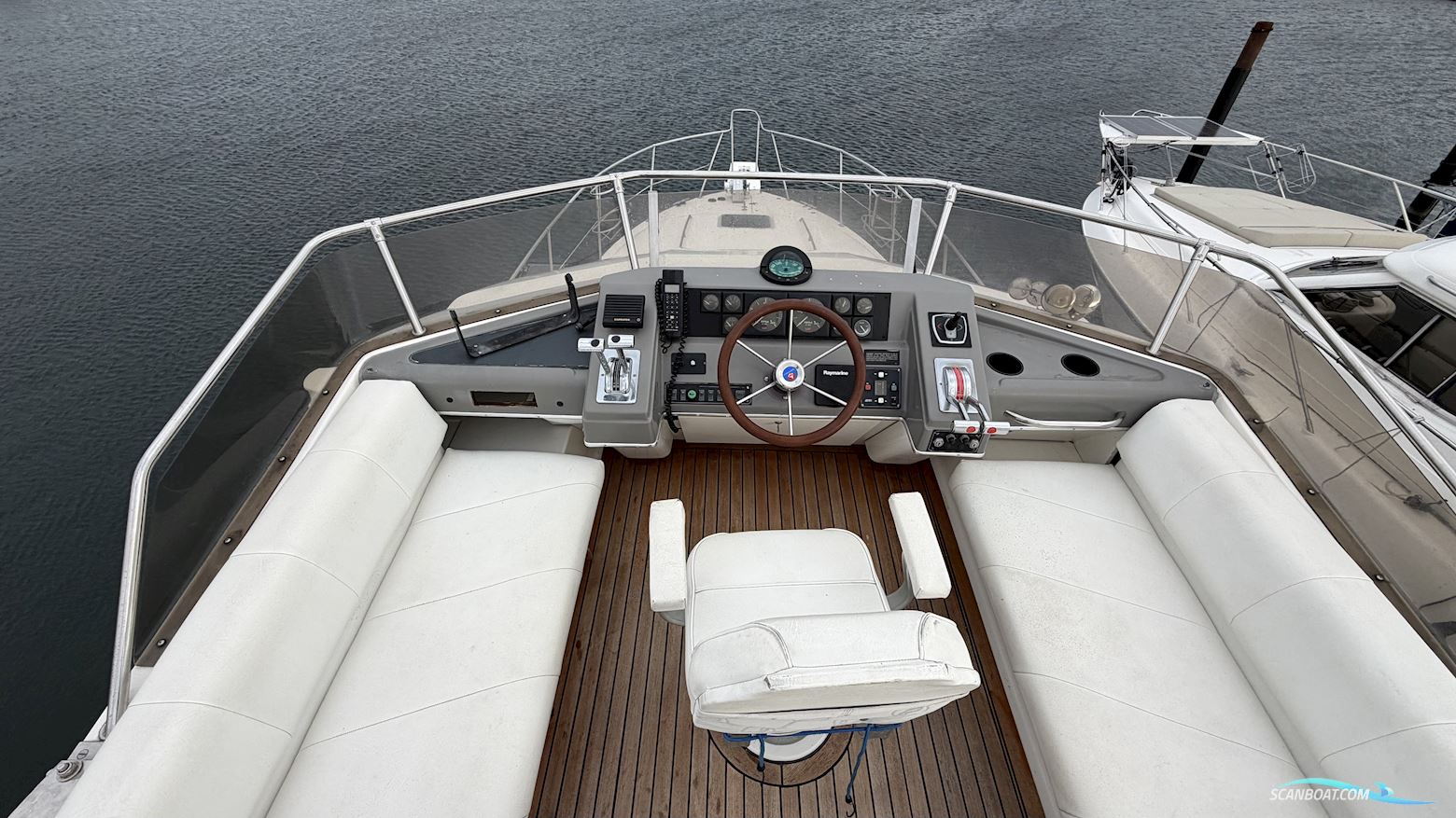 Bayliner 3688 Fly
