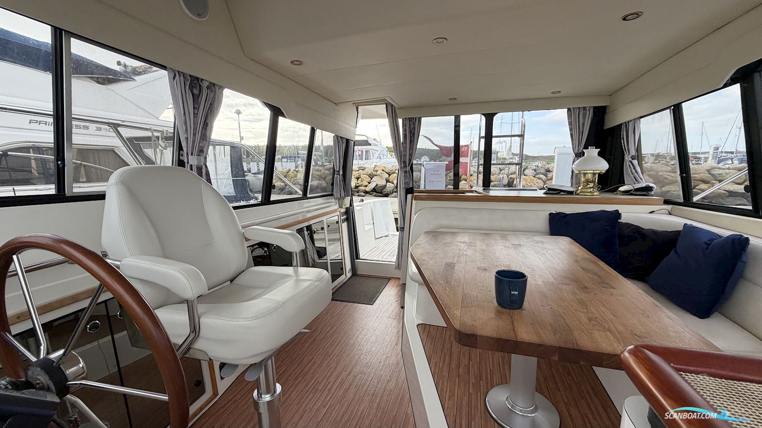 Bayliner 3688 Fly