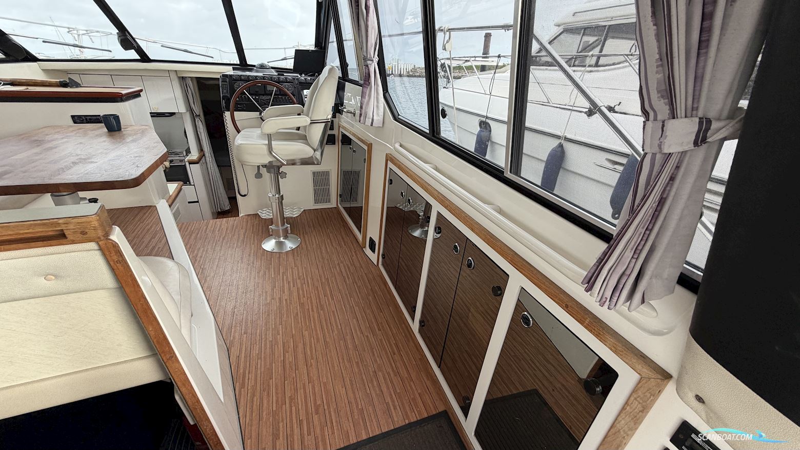 Bayliner 3688 Fly