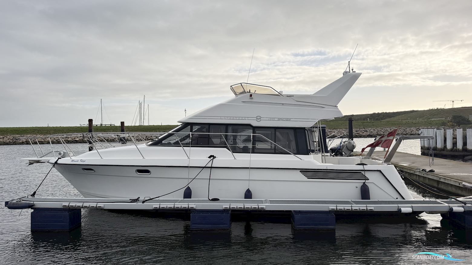 Bayliner 3688 Fly