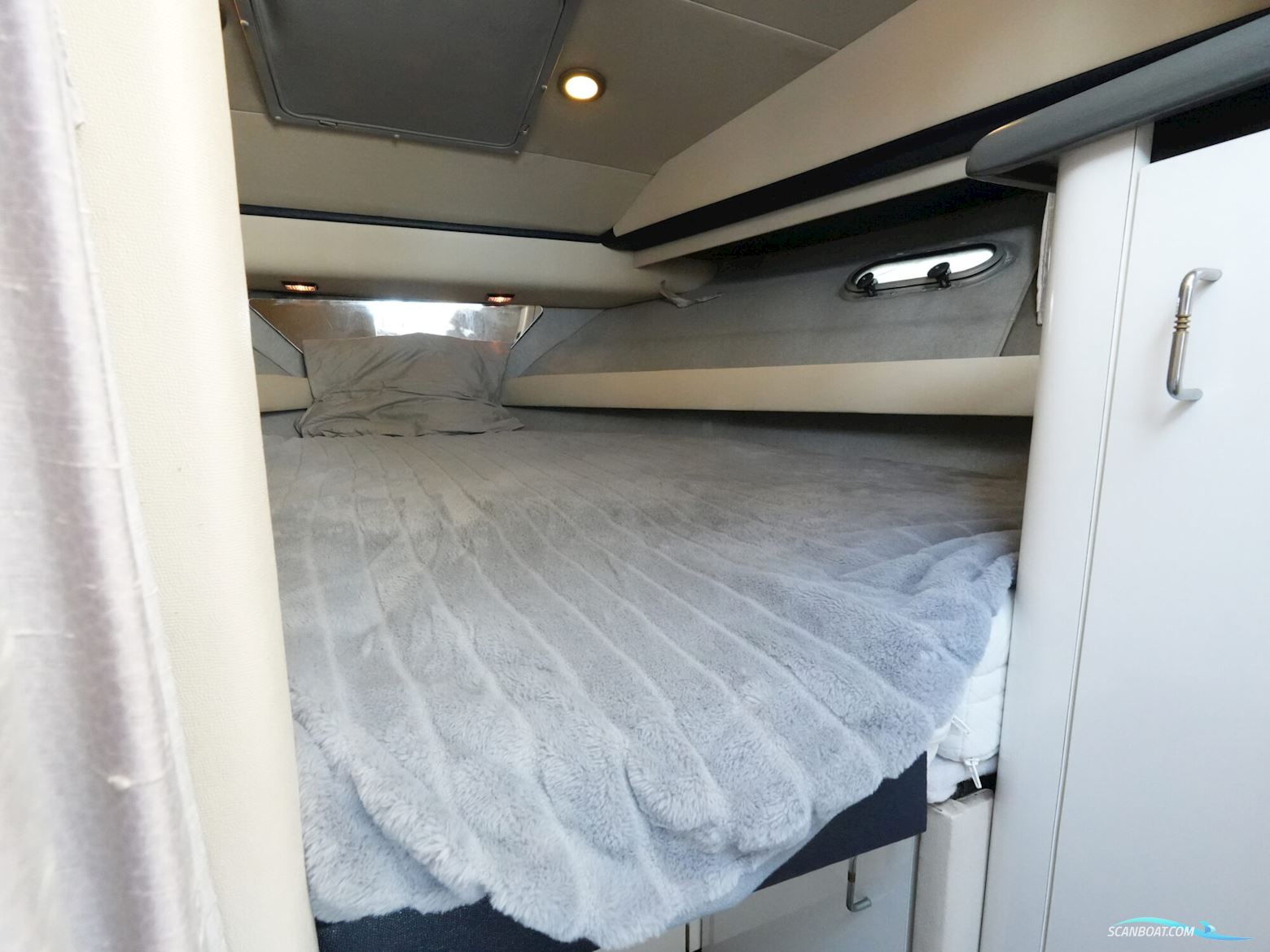 Bayliner 3688 Flybridge