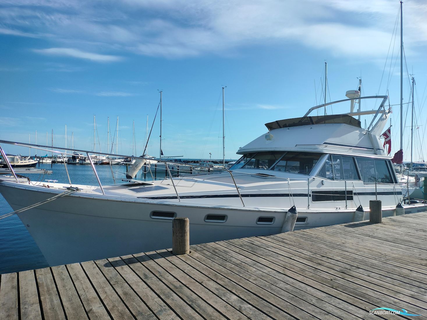 Bayliner 3870 Motorboot 1988, mit Heino motor, Dänemark