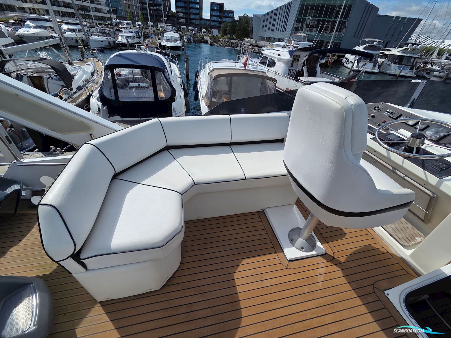 Bayliner 4588 Pilothouse