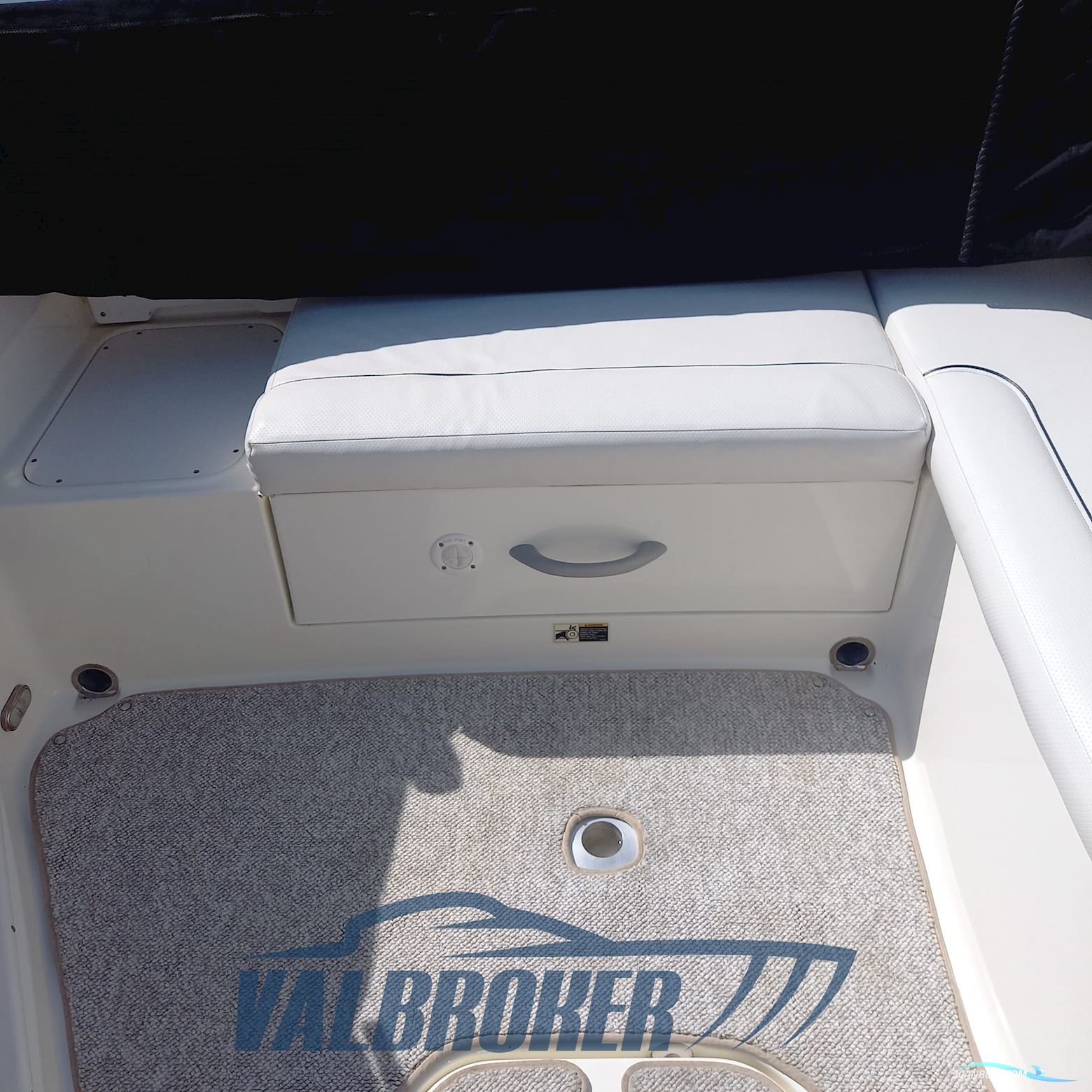 Bayliner 702 Cuddy