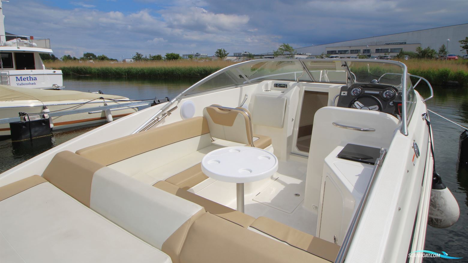 Bayliner 742R Cuddy