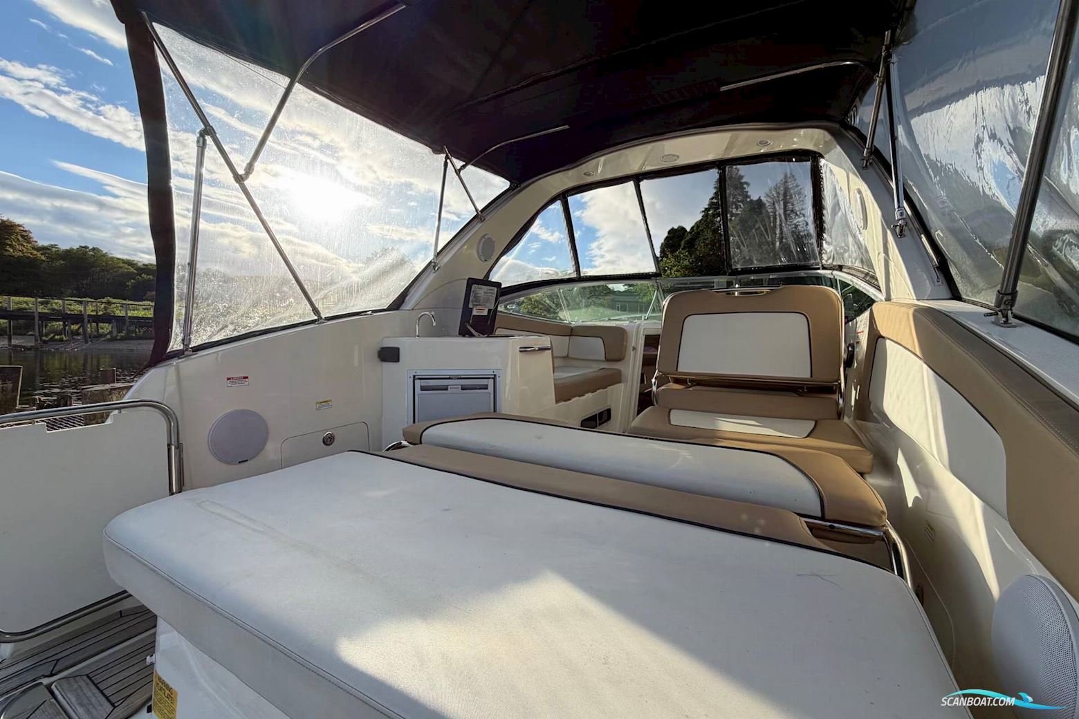 Bayliner Ciera 8 - Mercruiser 250 HK/Udstyr