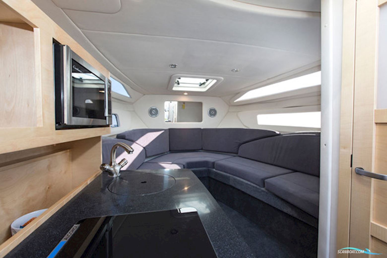 Bayliner Ciera 8 med Mercruiser sterndrive