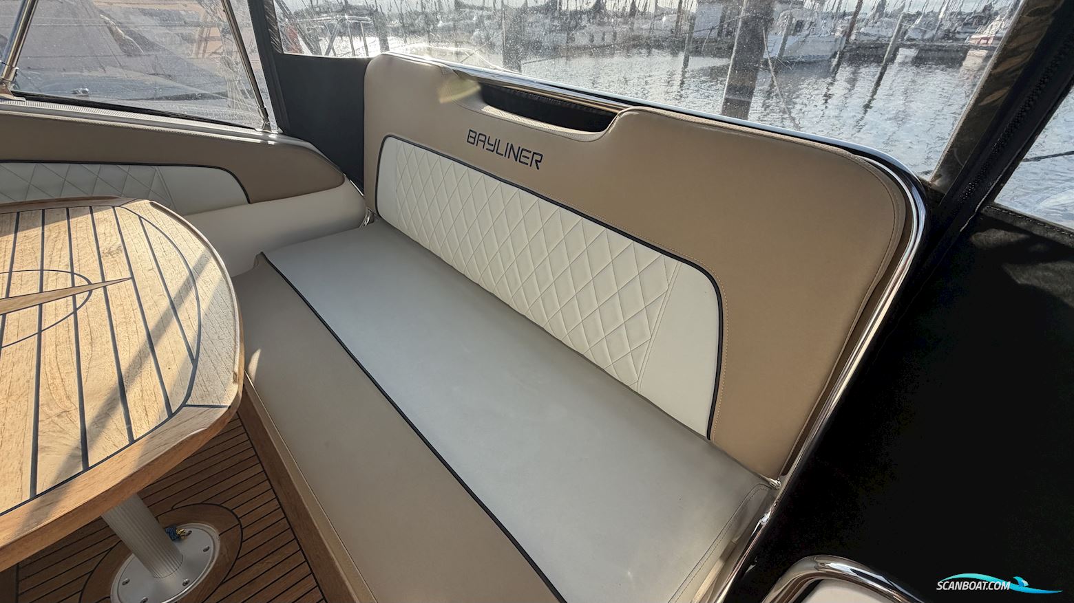 Bayliner Ciera 8