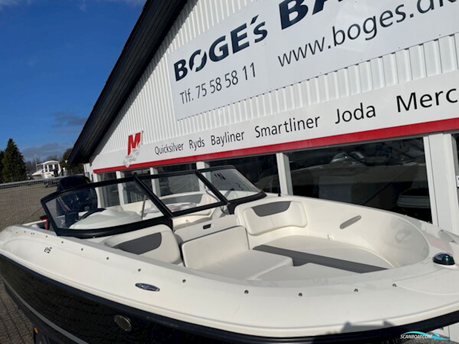 Bayliner E5 Med Mercury F80 Elpt Efi og Brenderup 201300B