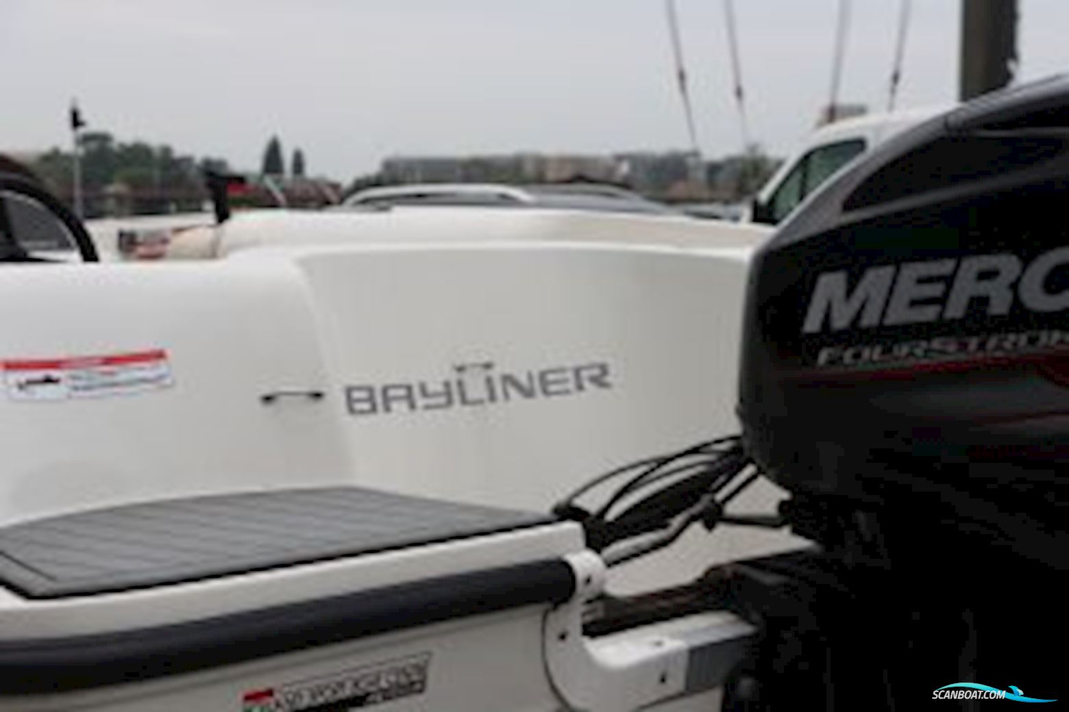 Bayliner Element E-16