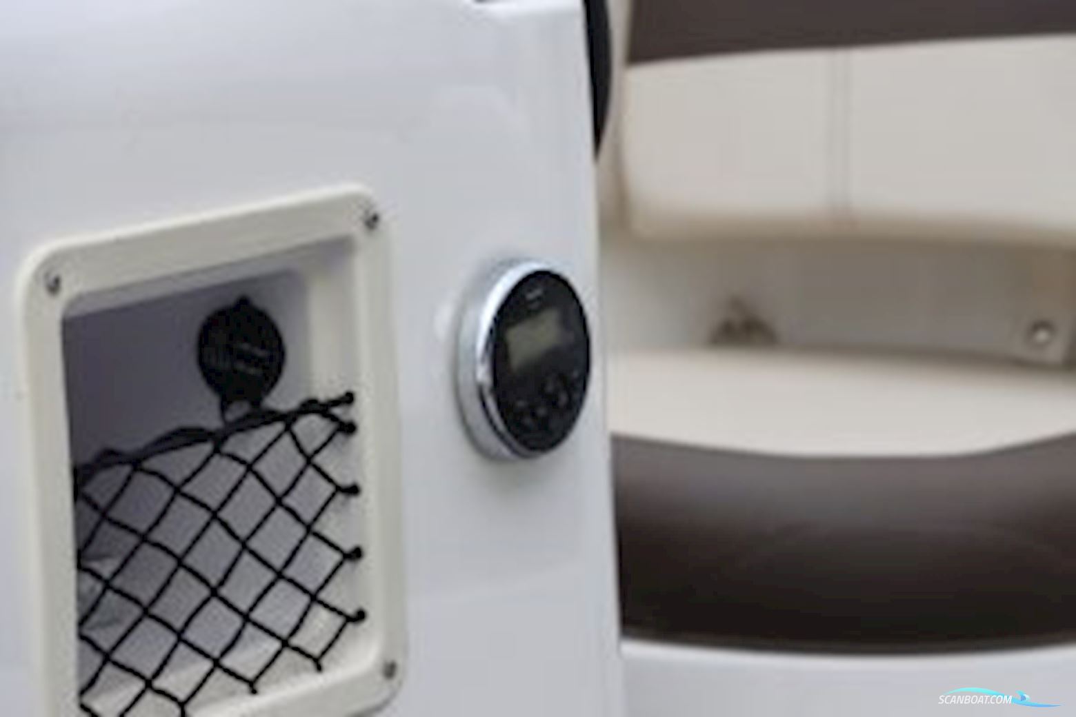 Bayliner Element E-16