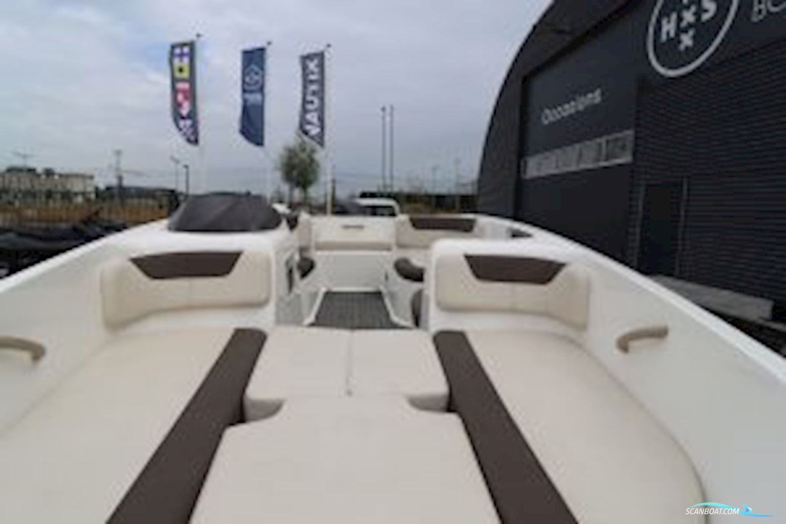 Bayliner Element E-16