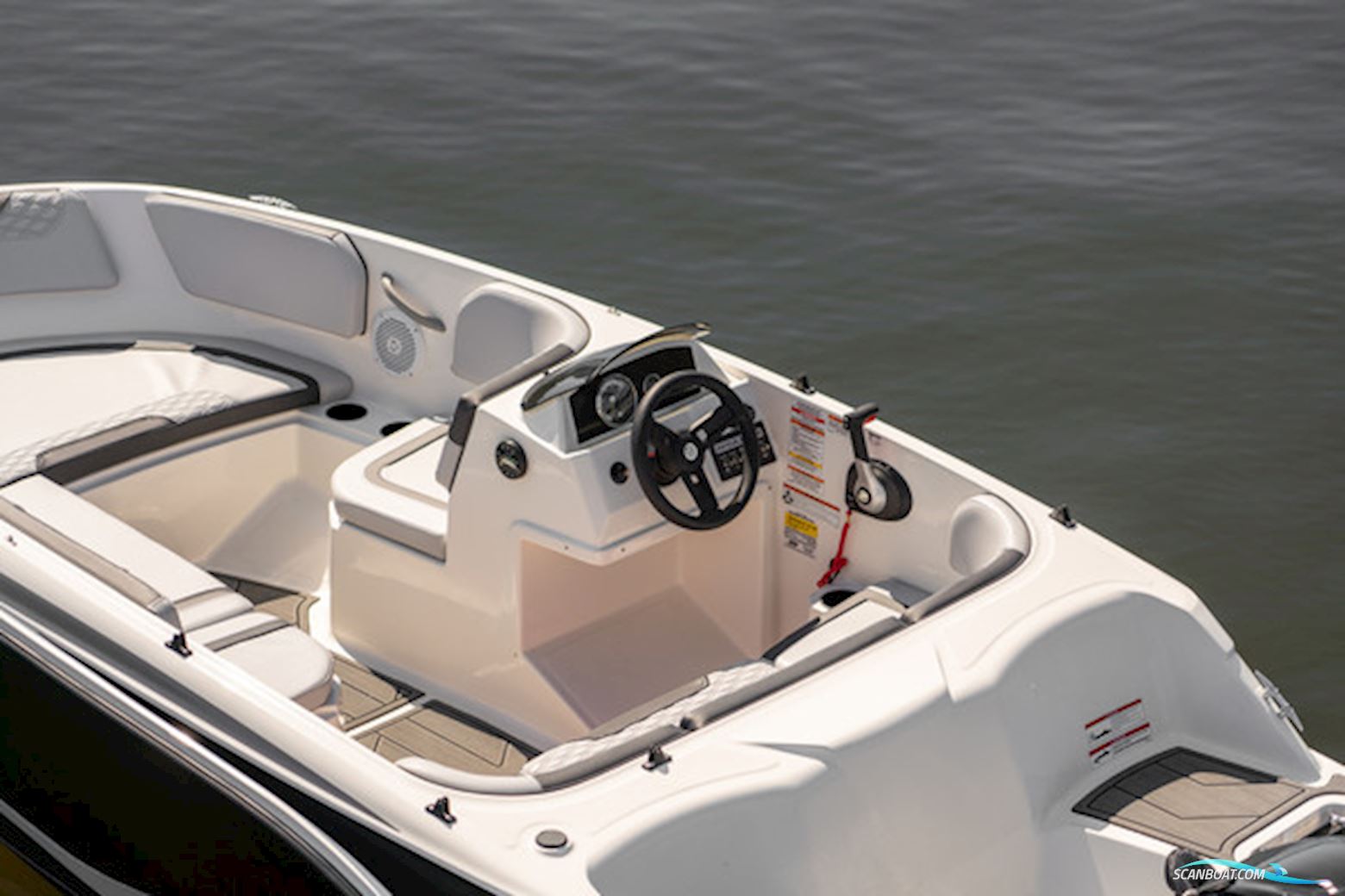 Bayliner M15 med Mercury F60 ELPT-EFI og udstyr