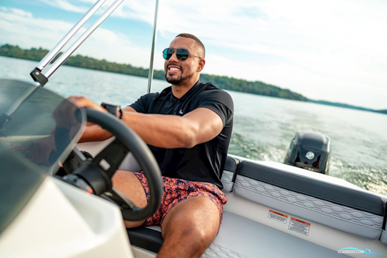 Bayliner M15 med Mercury F60 ELPT-EFI og udstyr