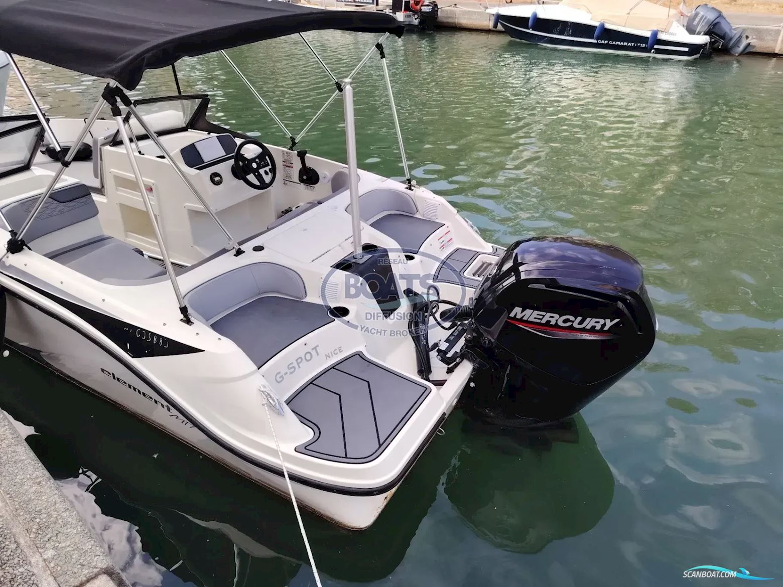 Bayliner M17