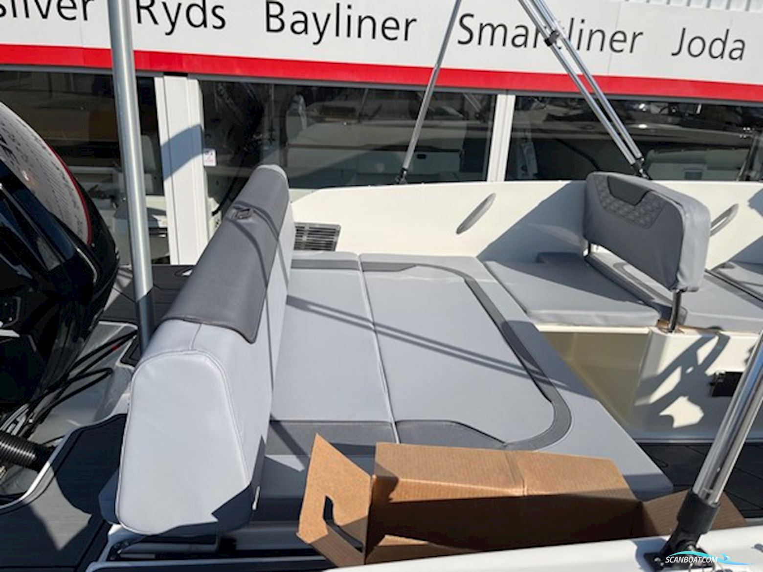 Bayliner M19 med 115 hk Mercury-EFI XL CT 2,1L - UDSTYR