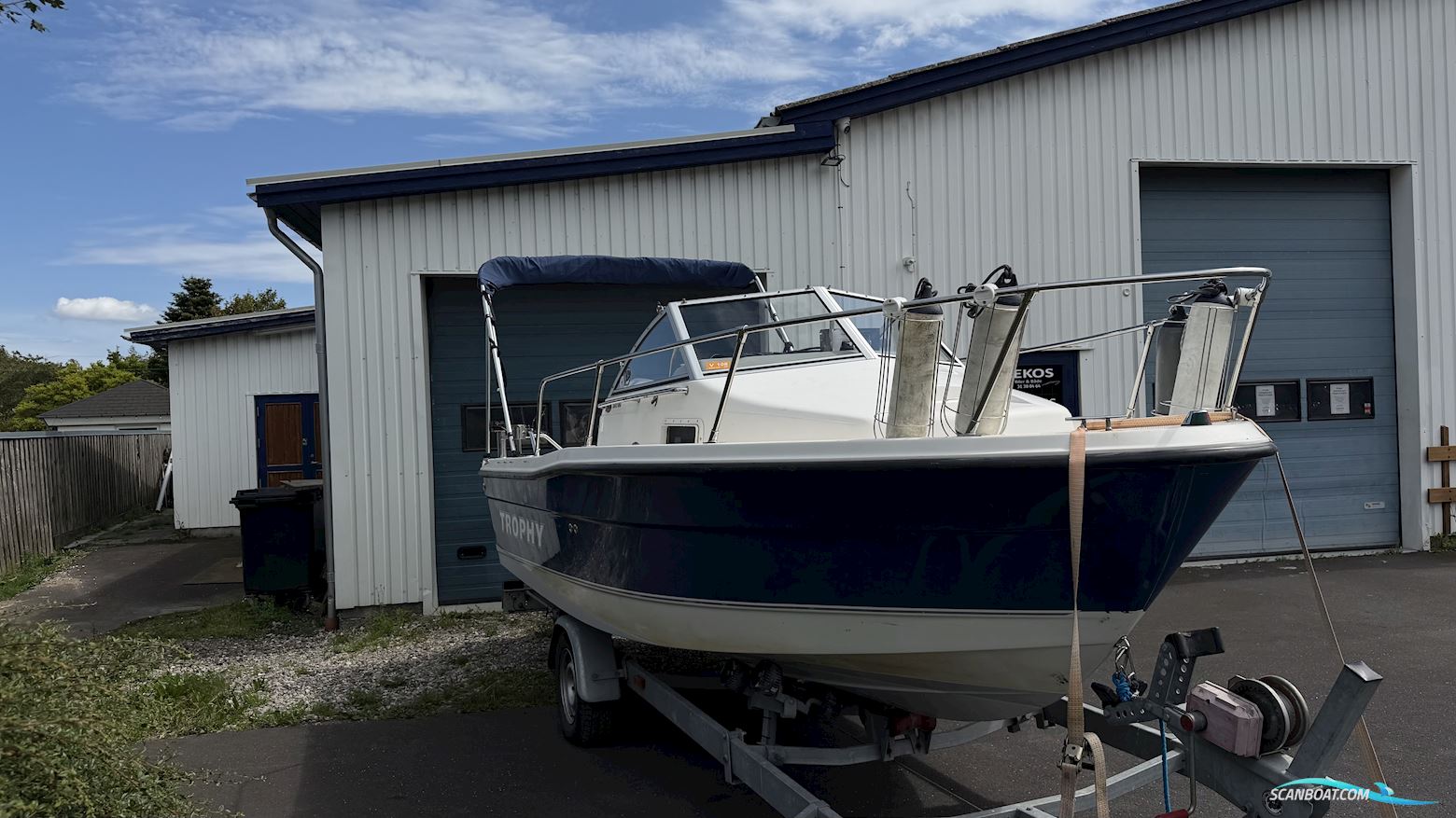Bayliner Trophy