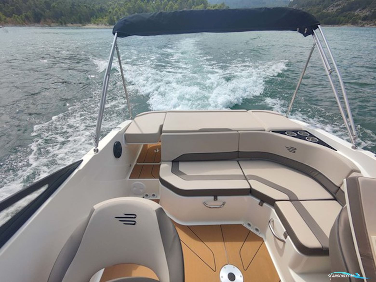 Bayliner V20i med MerCruiser sterndrive