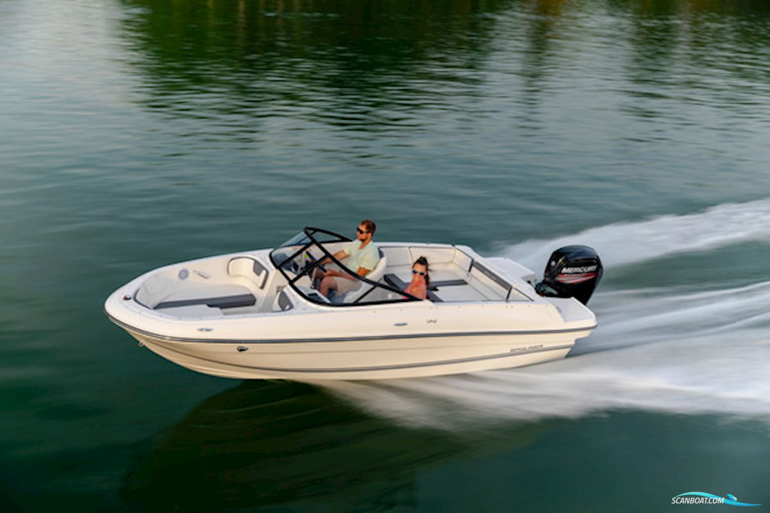 Bayliner VR4 OB Motorboot 2024, Dänemark