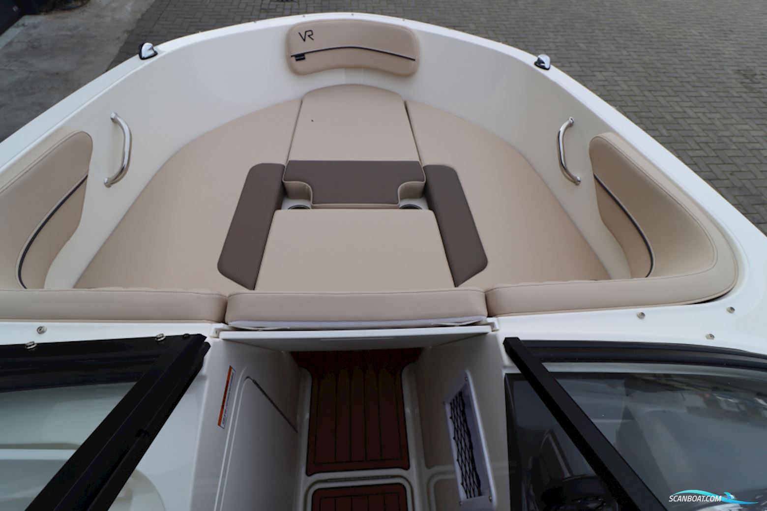 Bayliner VR4 Outboard