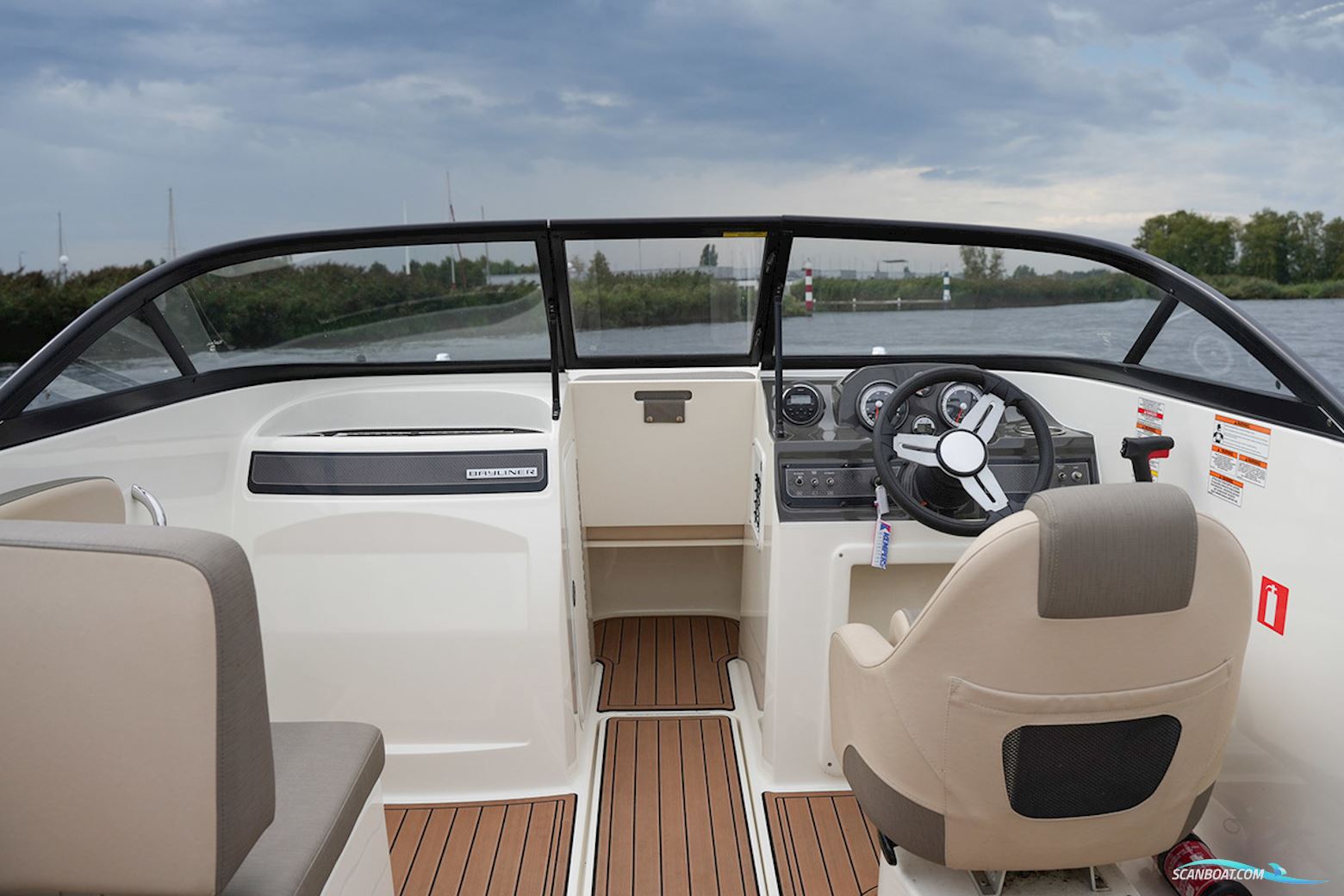 Bayliner VR4