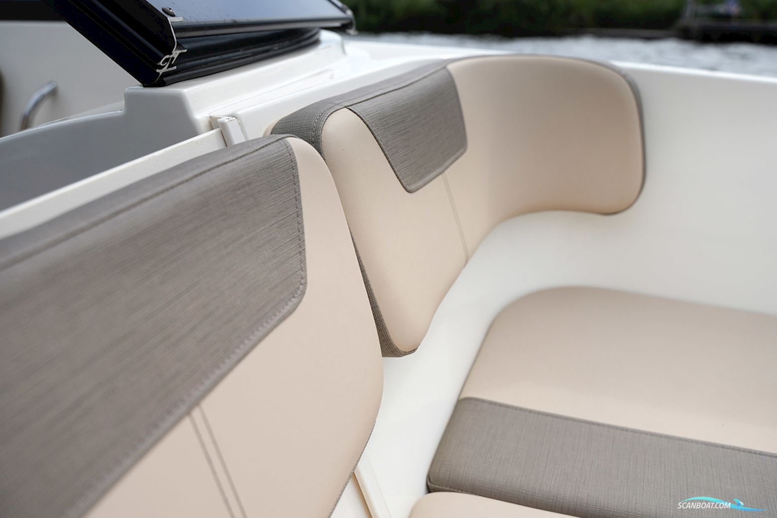 Bayliner VR4