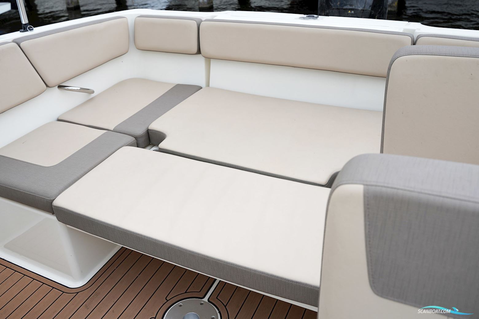 Bayliner VR4