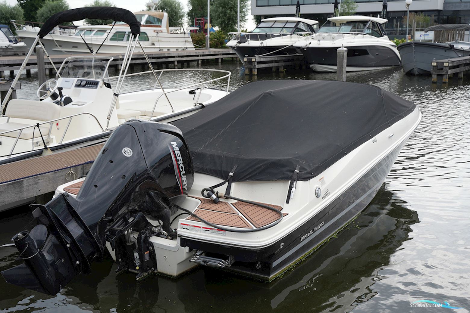 Bayliner VR4