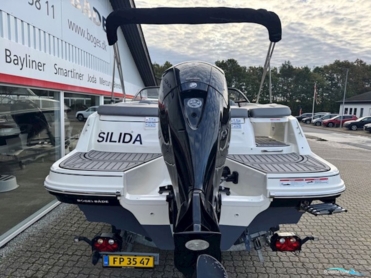 Bayliner VR5 Bowrider Med 150 hk Mercury-Efi 3,0L XL - Udstyr