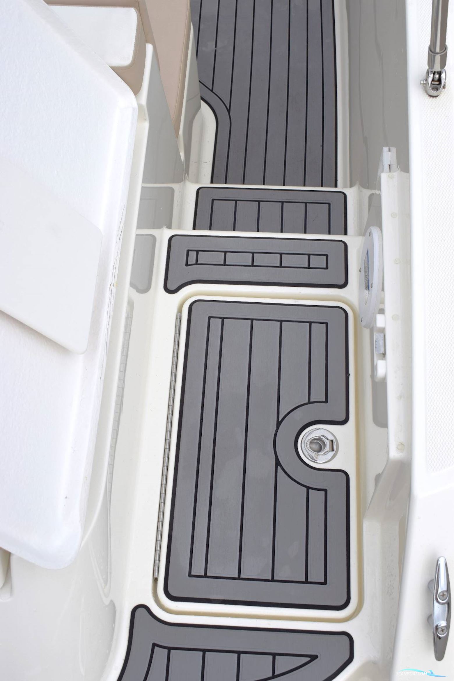 Bayliner VR5 Cuddy - Mercury F150 HK/Udstyr