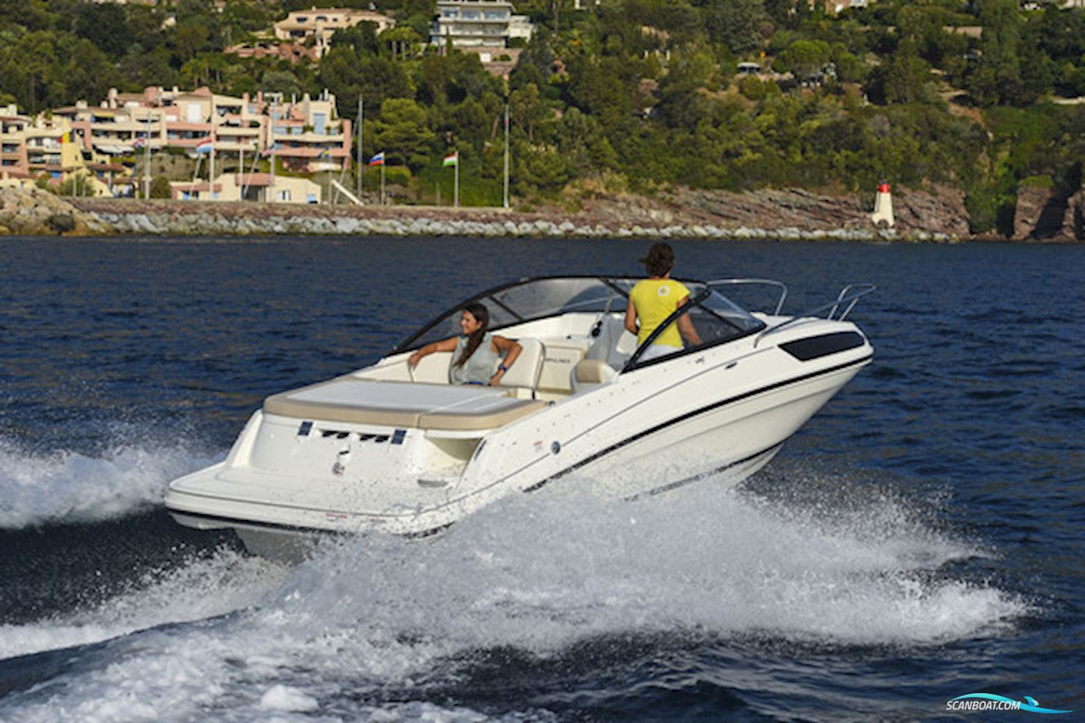 Bayliner VR5 Cuddy med Mercruiser sterndrive