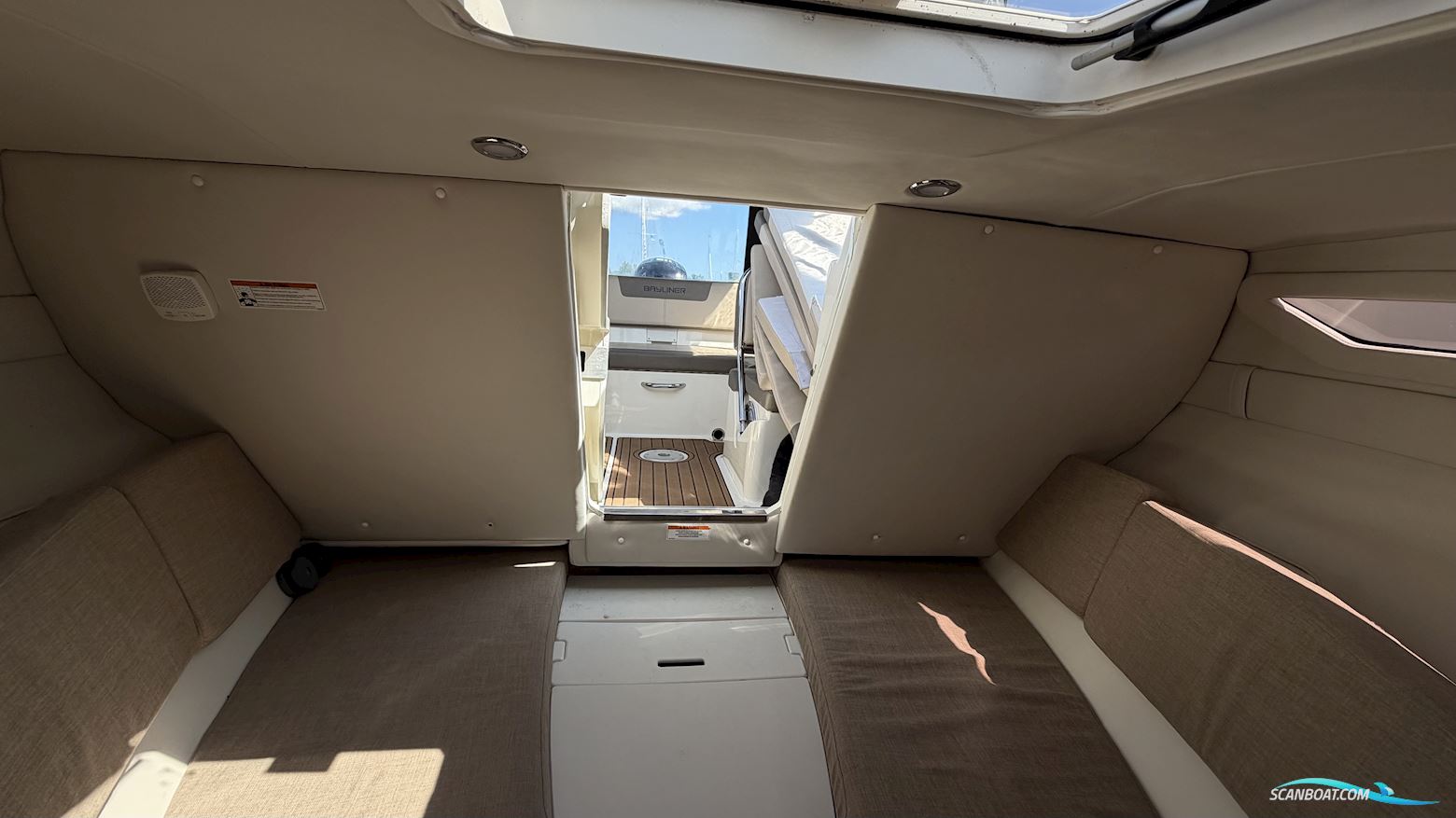 Bayliner VR5 Cuddy
