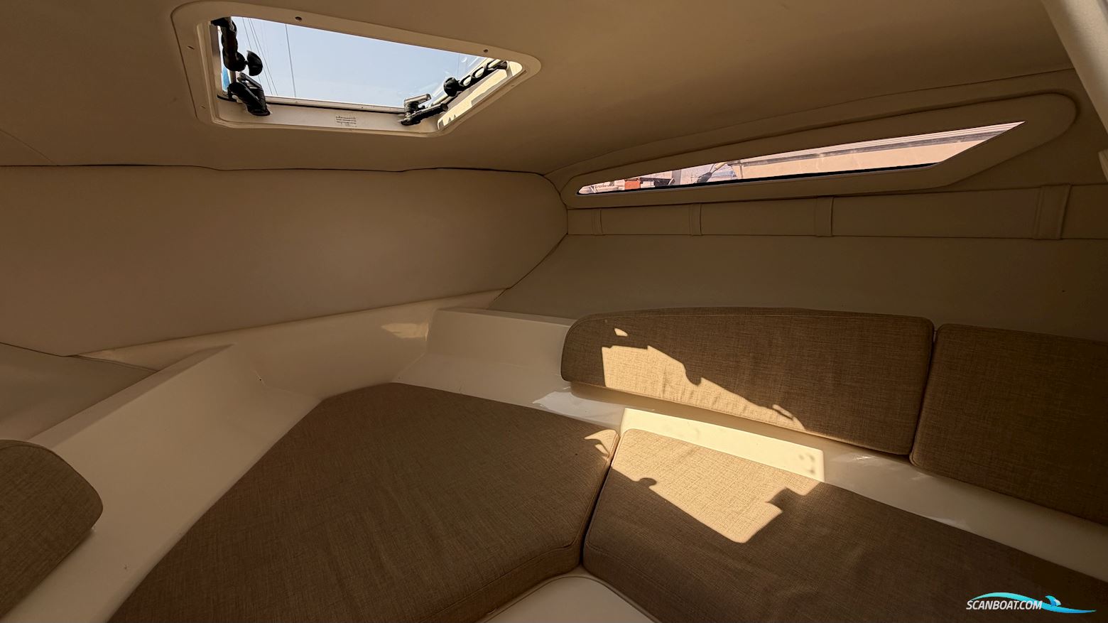 Bayliner VR5 Cuddy